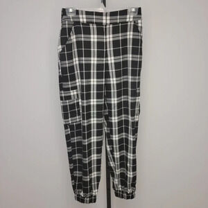 Forever 21  High Waist Cargo Joggersq